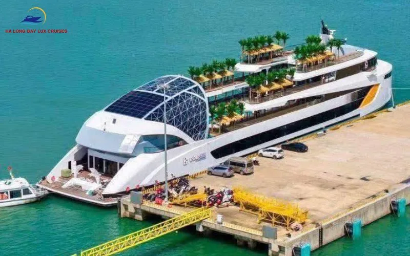 Disadvantages of renting a private charter cruise in Halong Bay