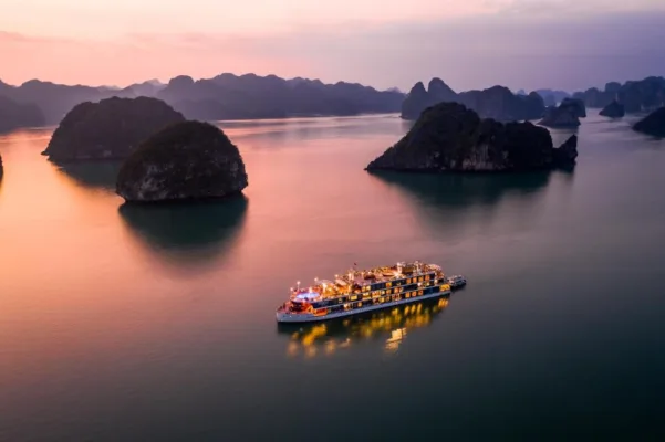 Solo Travel Experience Halong Bay Cruise