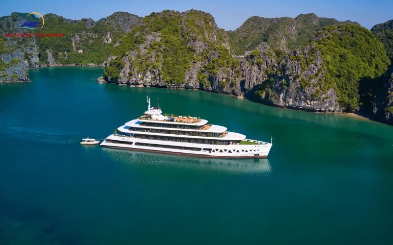 Tips for traveling from Ho Chi Minh City to Ha Long Bay