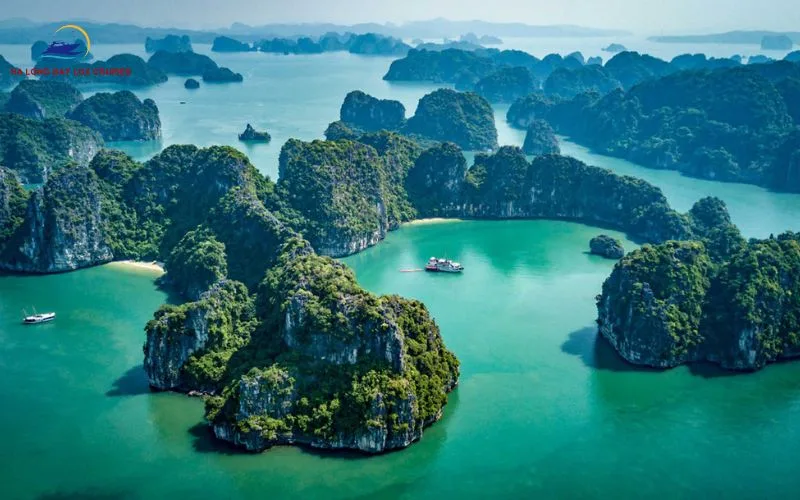 The best time of year to visit the Bright and Dark Caves Lan Ha Bay