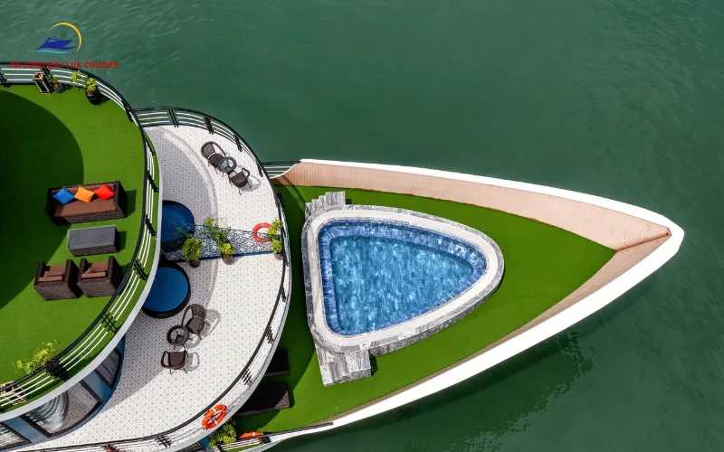 Doris Cruise Restaurant: A 5-Star Culinary Journey in Ha Long Bay