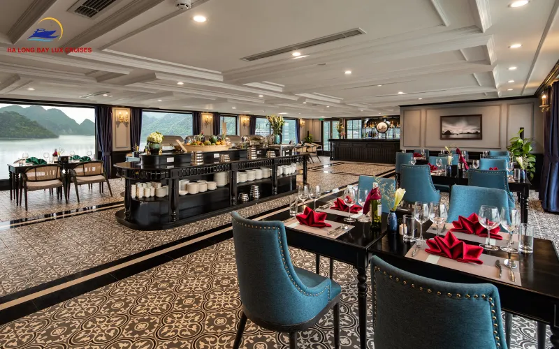 Detailed Dining Timeline Along the Doris Cruise Itinerary