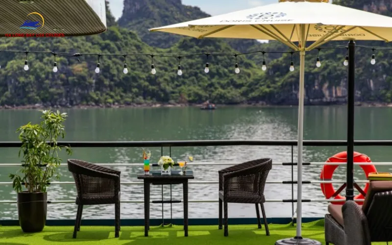 How to Book Your Dining Experience with Ha Long Bay Luxcruises