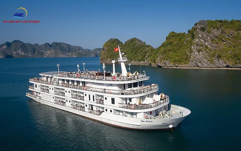 Top World-Class Amenities Onboard The Paradise Elegance