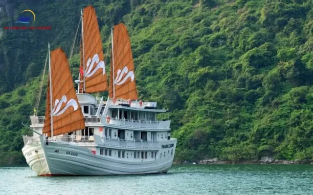 Ha Long Bay Cruise Cabin Near Public Areas: Is It the Right Choice for You?