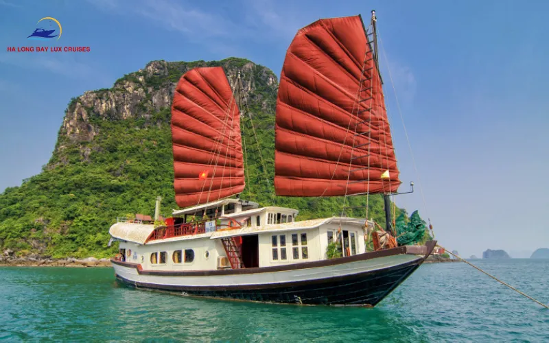What is a Ha Long Bay Cruise Vietnamese Art Workshop