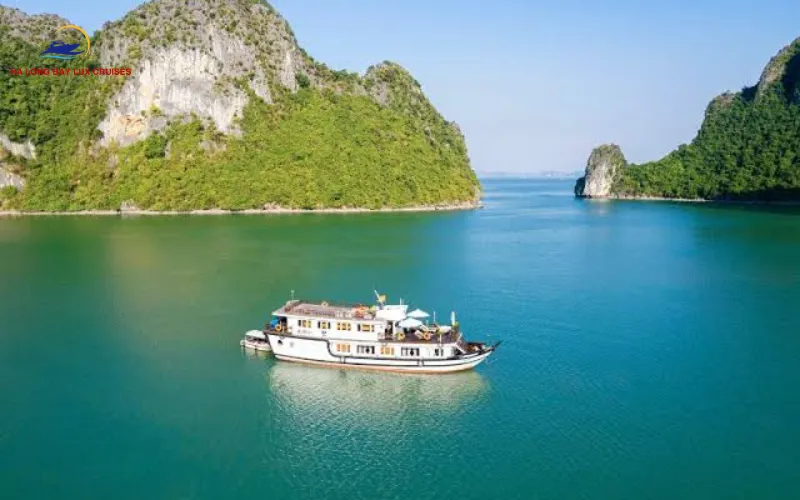 Top Onboard Activities in a Vietnamese Traditional Art Workshop