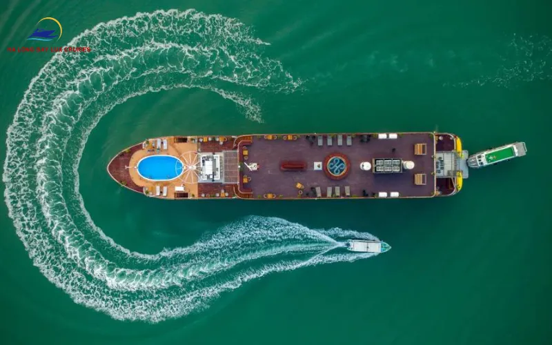 Expert Tips to Capture & Enjoy the Moonrise Onboard